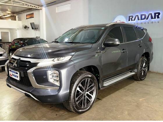 MITSUBISHI PAJERO SPORT 2.4 16V MIVEC TURBO DIESEL LEGEND AWD AUTOMÁTICO MITSUBISHI PAJERO SPORT 2.4 16V MIVEC TURBO DIESEL LEGEND AWD AUTOMÁTICO